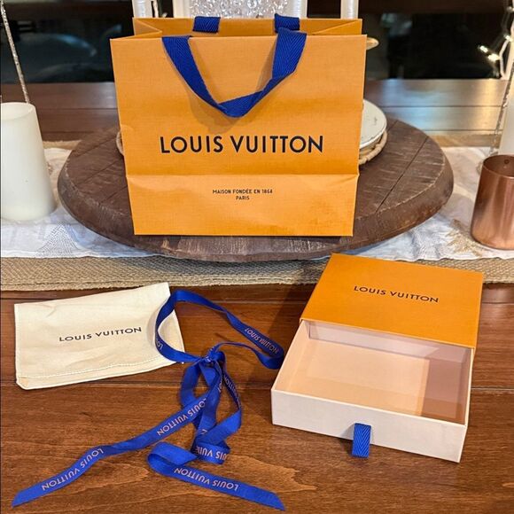 Louis Vuitton Orange and Blue Accessory gift wrap set